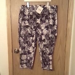 Bob Mackie Wearable Art Black and White Floral Pants